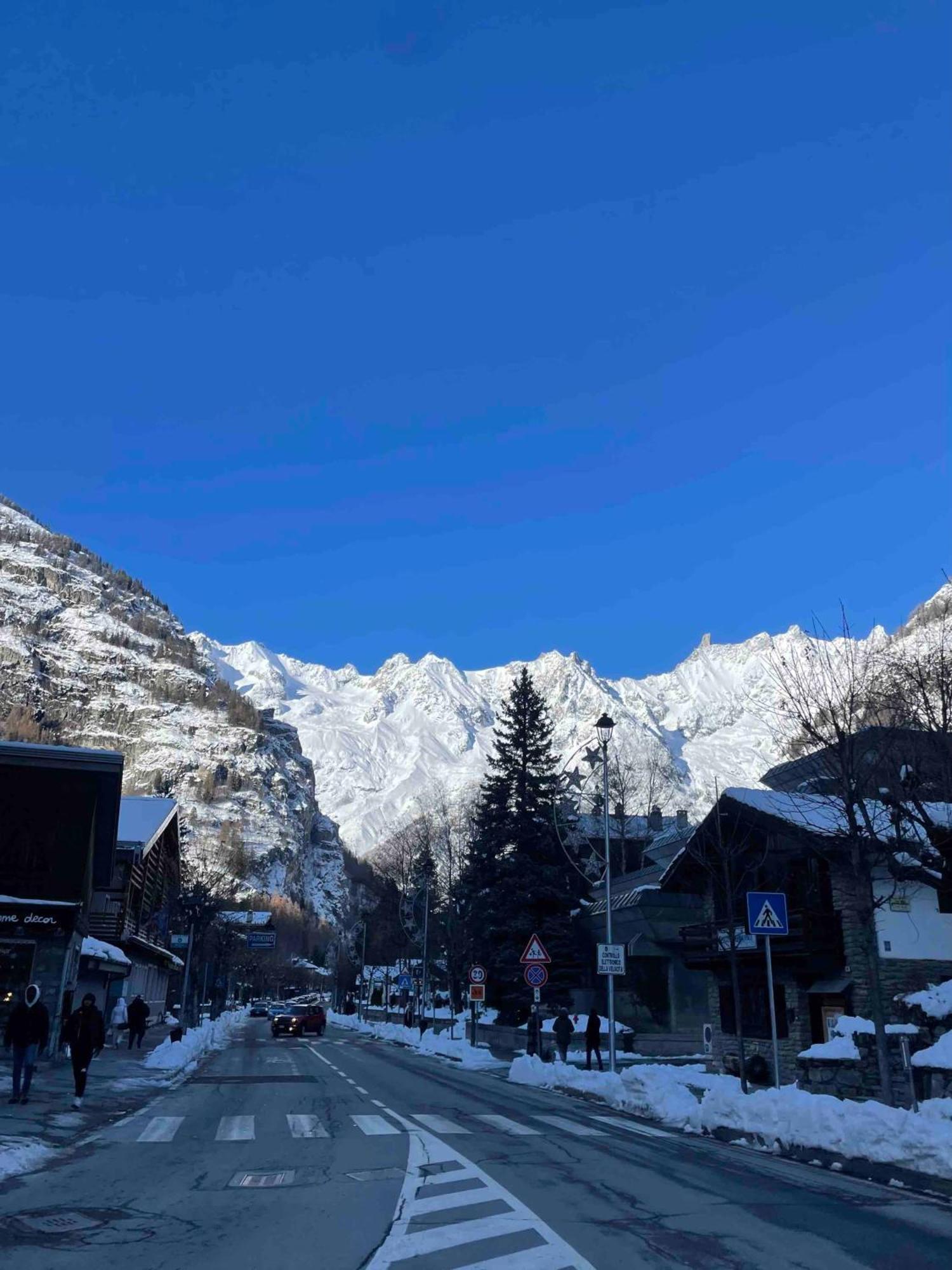 Chalet Mont Blanc De Κουρμαγιέρ Εξωτερικό φωτογραφία